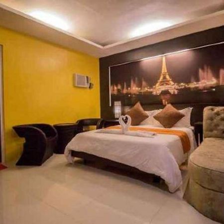 The Red Palm Suites And Restaurant Butuan City Exterior foto